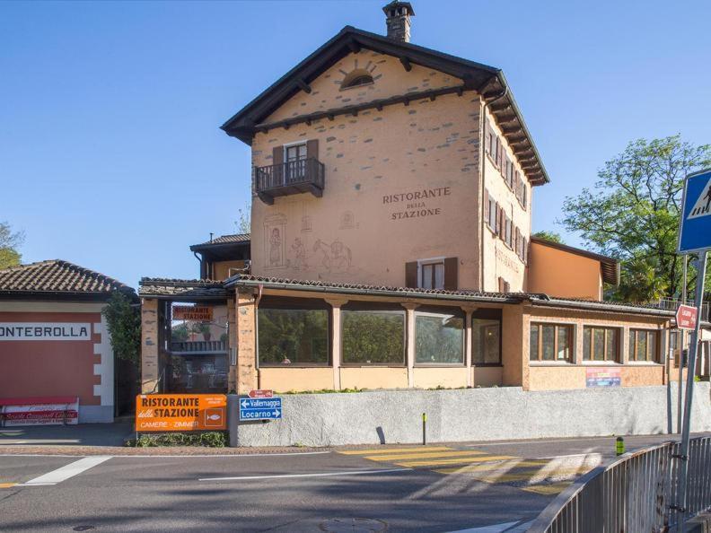 Отель Ristorante Della Stazione Тегна Экстерьер фото