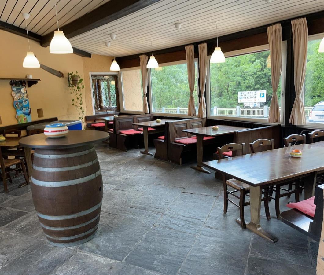 Отель Ristorante Della Stazione Тегна Экстерьер фото